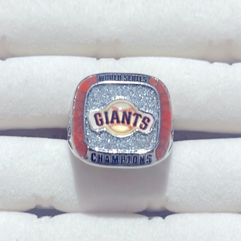 Giants World Series champions ring MLB